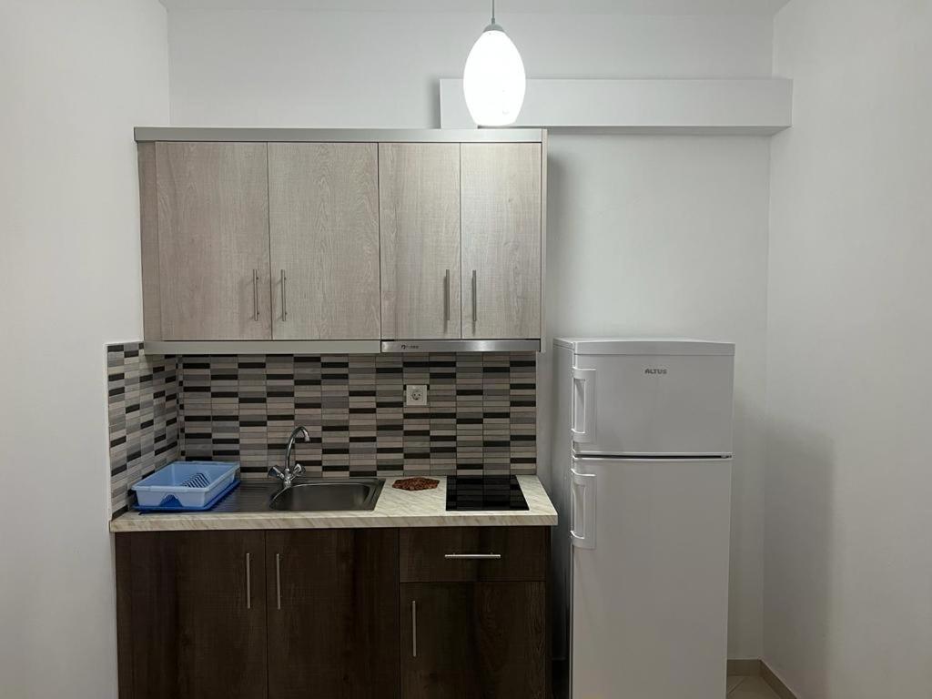 Ylli Mance Apartamento